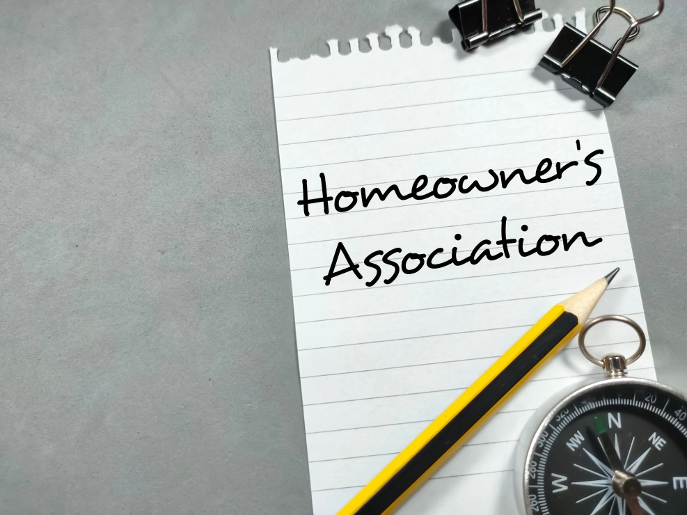 note that says homeowner's association