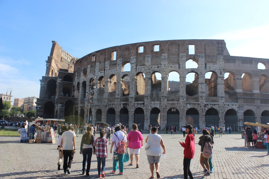 Thinking of retiring abroad? Read this first 3 colosseum with tourists