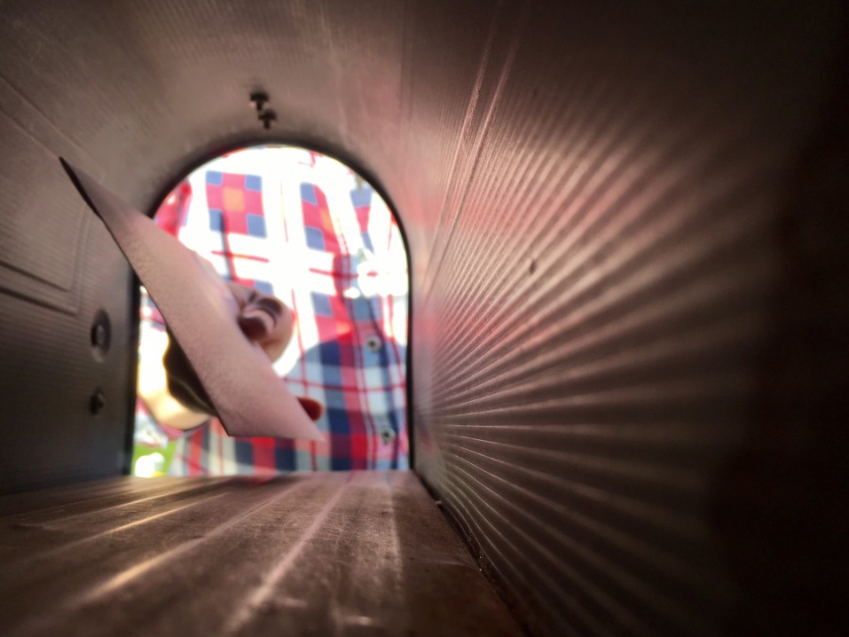 adding a letter into a mailbox