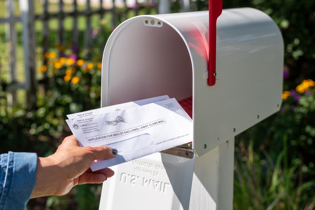 adding a letter into a mailbox