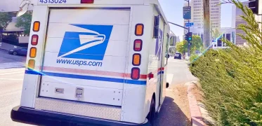 How does USPS Priority Mail Express work?