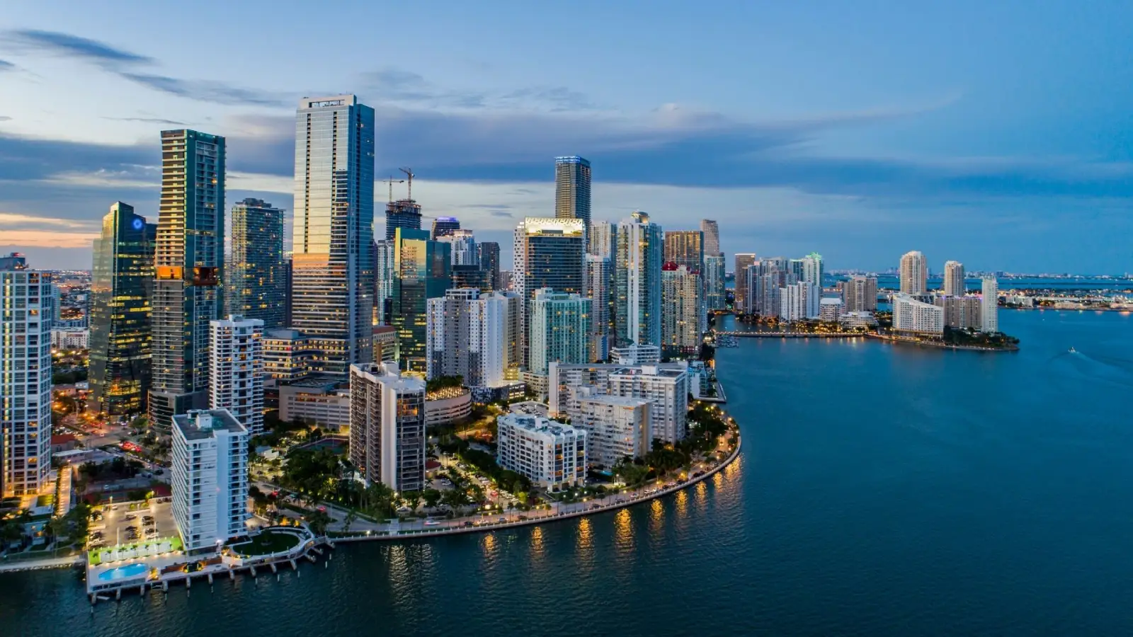Manage your mail from anywhere with a virtual mailbox and virtual address in Long Beach, CA.