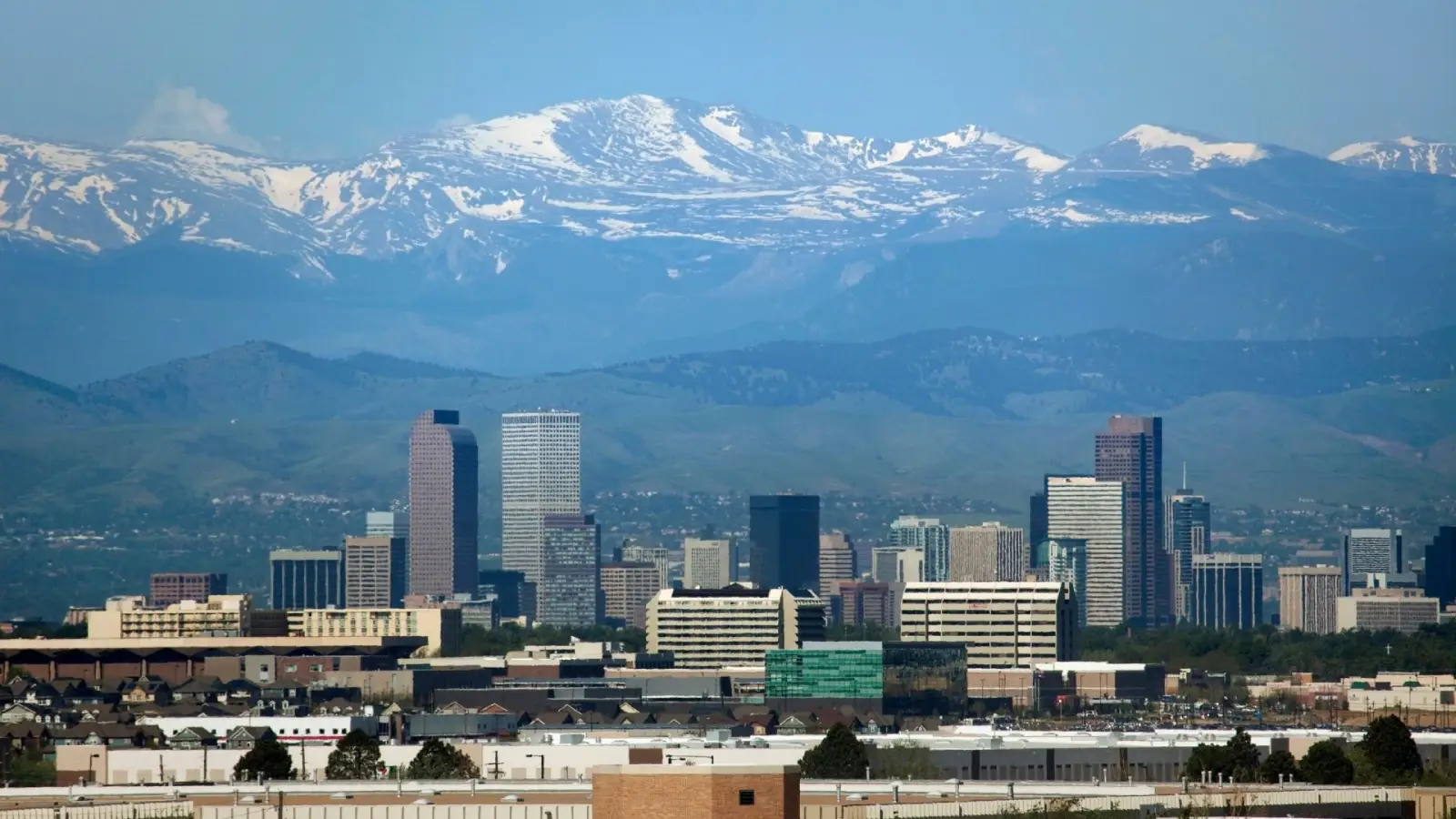 Manage your mail remotely with a virtual mailbox and virtual address in Colorado Springs, CO.