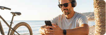 People managing their virtual mailbox on the go